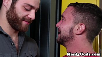 Dois primos gays fazendo sexo