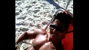 Sexo forte.na praia gay