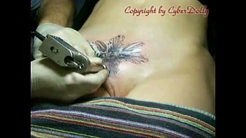 Tatuagem sex na vagina