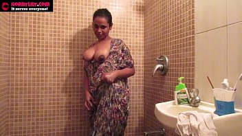 Videos de sexo masturbação no chuveiro