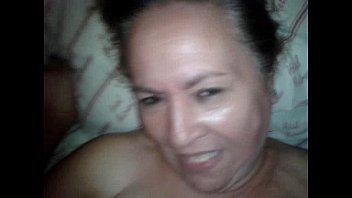 Porno comendo a tia velha vilma video antigo