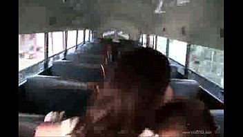 Sexo em ônibus de estudante americana