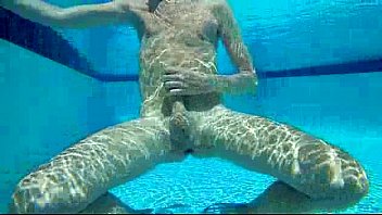 Xvideos gay sexo na piscina