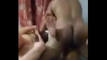 Video de sexo com romance um homem duas mulheres