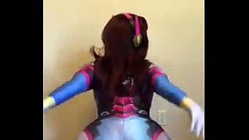 Overwatch cosplay sex wiggle