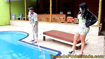 Sexo com limpadores 5 de piscina