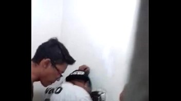 Flaga de meninos se chupando escondido gay porno amador