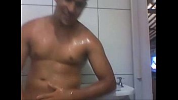 Hetero faz sexo gay com garoto e fala putaria