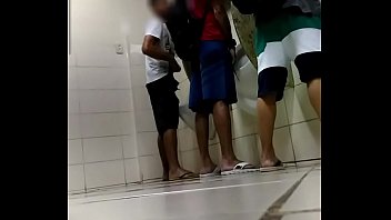Vídeo sexo gay pegação na banheira