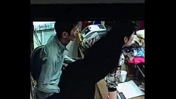 Camera escondida na padaria flagra sexo dos empregados