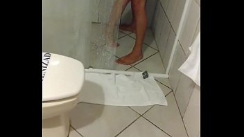 Video de sexo com empregada esposa banheiro