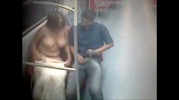 Homens flagra sex metro