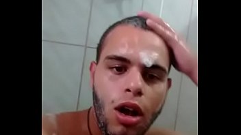 Video de sexo tomando no rabo e chorando proque doeo