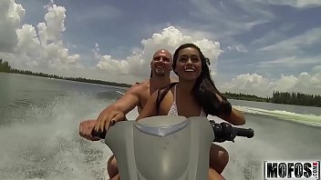 Virginz.net videos boat sex