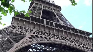 Sexo na posição torre eiffel