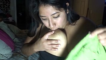 Foto sexo lesbia sucking lactation leite