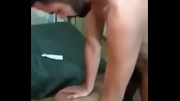 Irmãos dotados sexo gay simão