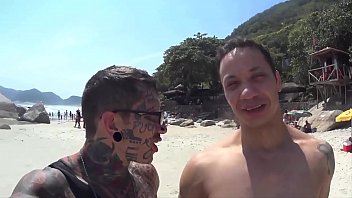 Porno na praia de nudismo