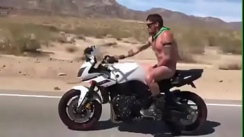 Sexo gay moto