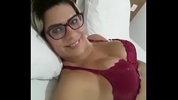 Amadora chupando varias picas xvideos