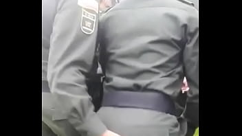 Policias forçando sexo gay