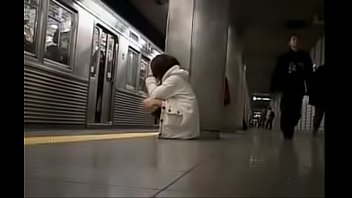 Sexo japoneses calcinha trem