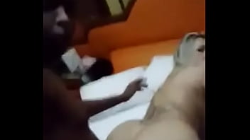 Vídeos de sexo coroa bruto com loira chorando