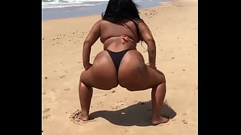 Sexo gordinha na praia