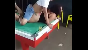 Brasileira no bar sexo