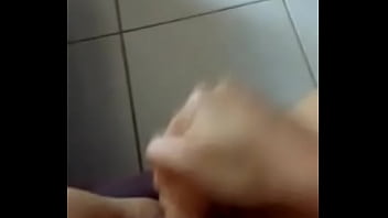 Videos de sexo com novinha brasileira enfiando.consolo