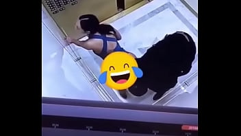 Cauan sexo elevador