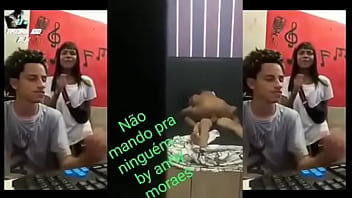 Fotos de cem pessoas falando sexo