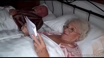 Porno dona velha com pedreiros