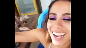 Anitta medina sexo oral