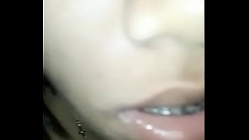 Moreninha novinha socando o consolo forte na buceta xvideos