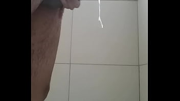 Sexo gay jatada de leite na cara