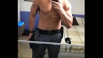 Flagra de sexo real policial militar gay