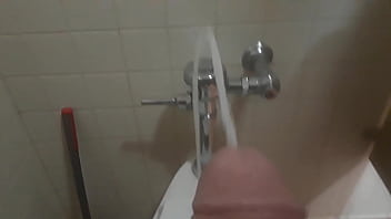 Sexo gay banheiro cinema porno