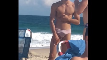 Flagra sexo gay praia