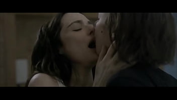 Sexo beijo quente lesbico
