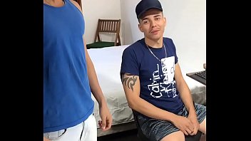 Ator porno gay moreno brasil tatuagem de dragao barriga