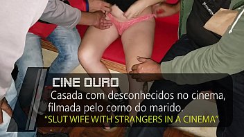 Casada no cinema fszendo sexo