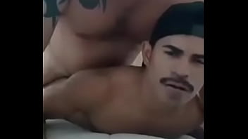 Comendo o rabudo sexo gay xvideo