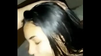 Video de sexo gozando na garganta da mulher