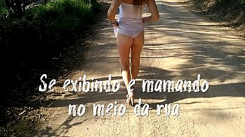 Sexo anda e mostra bunda no mato