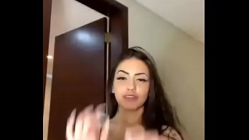 Mc mirella fa de sexo anal