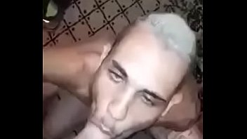 Novinho e coroa sexo gay amador