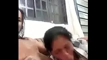 Sexo caseiro esposa chupando