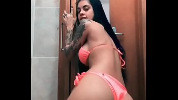 Guilherme e tati dias fazendo sexo sofá