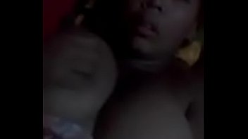 Sexo gostoso hem mamandi os peitos delicioso